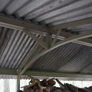 Détail noeud petite charpente à monter façon Meccano